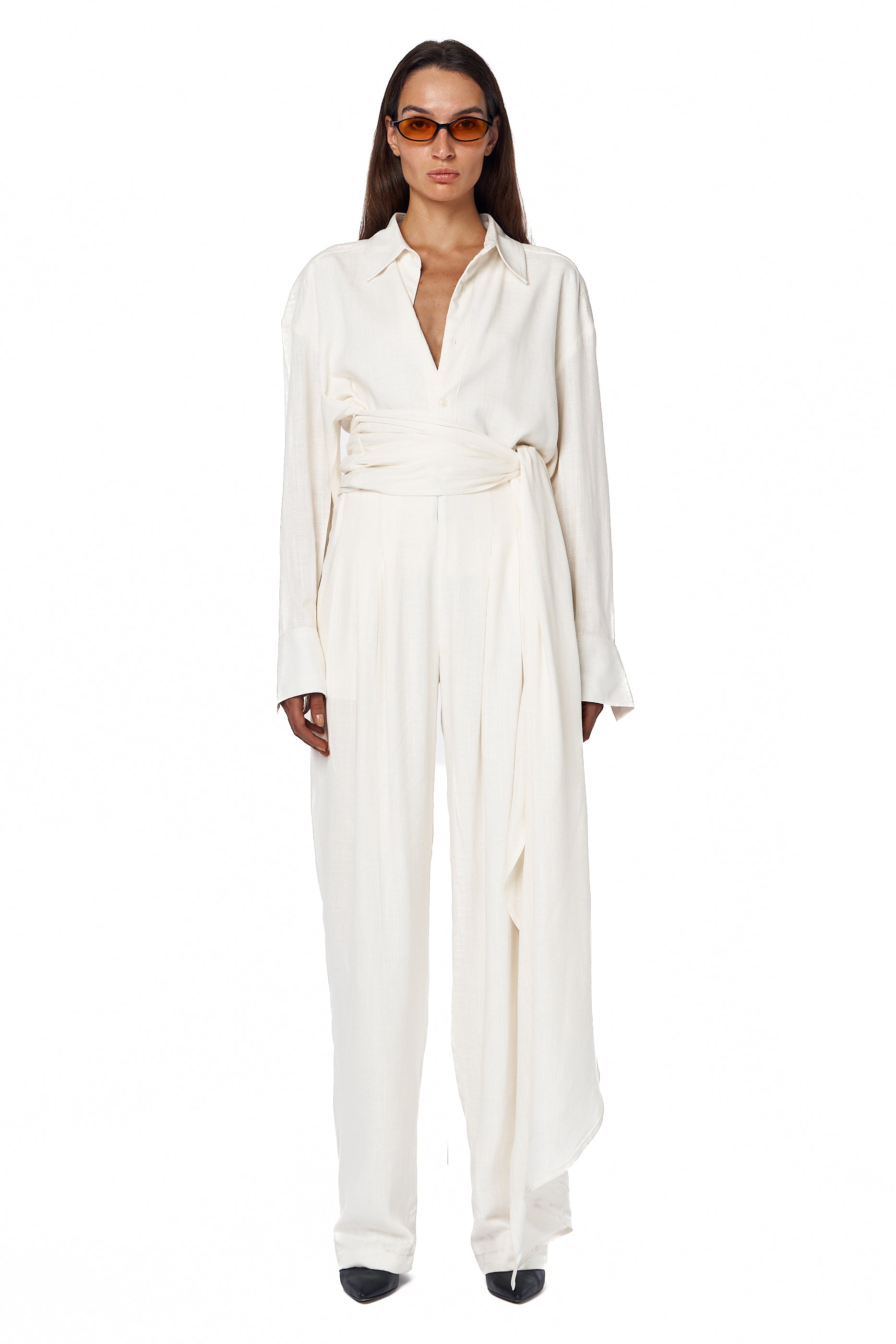 White trousers with pleats and clean lines — Lama Jouni, featuring refined silhouette, PLEATED WIDE-LEG LINEN TROUSERS.