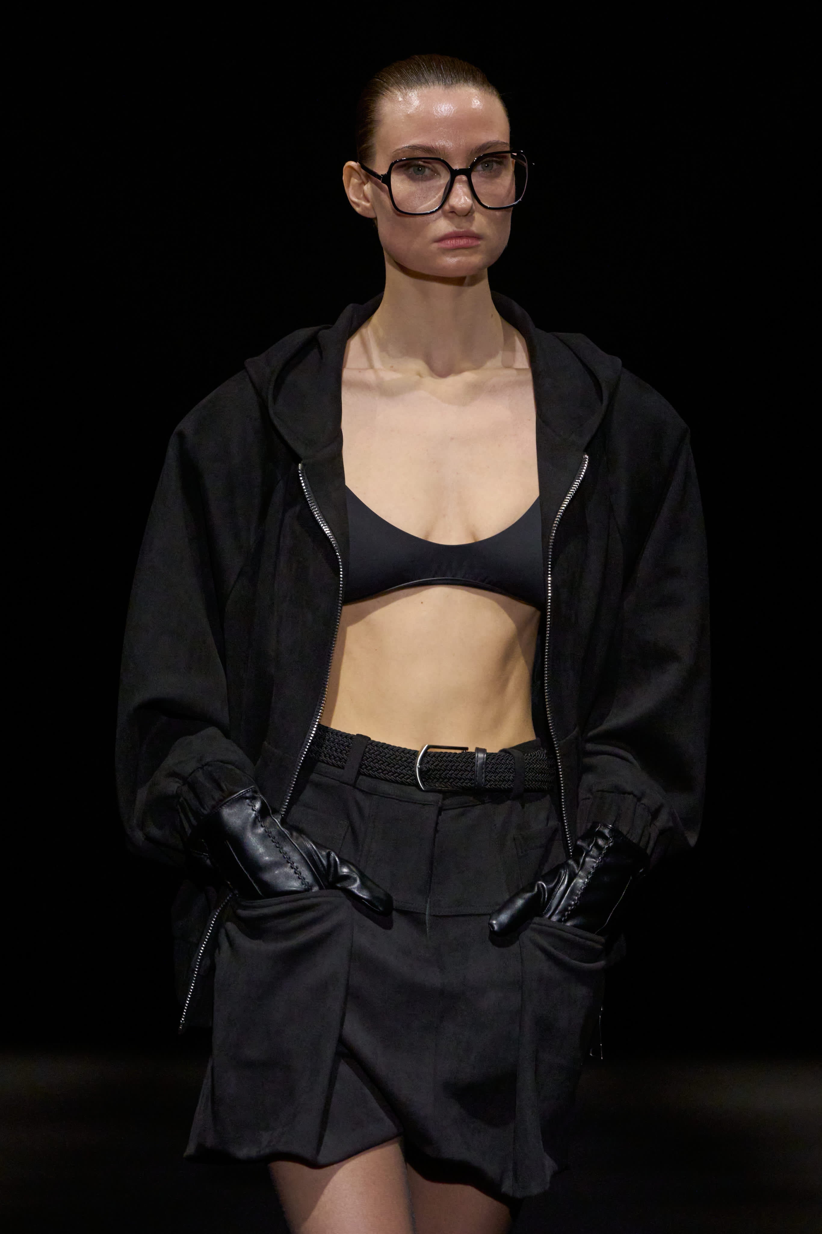 STRUCTURED ZIP HOODIE