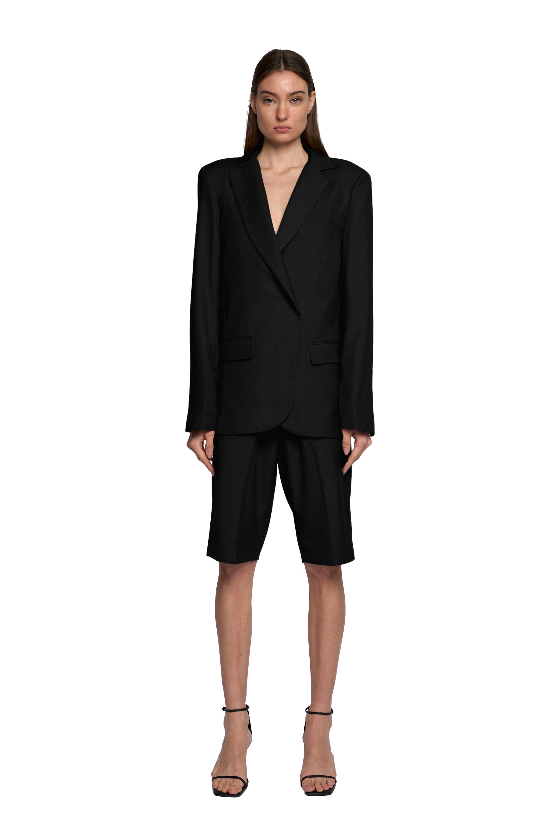 BOXY SUIT IN BLACK